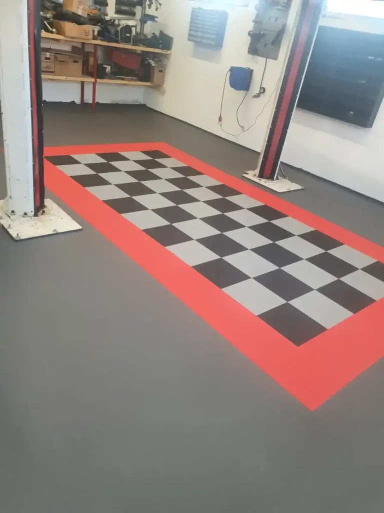 Professionelt epoxygulv udført af JTI Gulventreprise